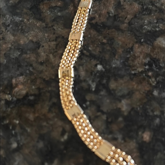 Vince Camuto Gold Tone Necklace Layering - Picture 3 of 3